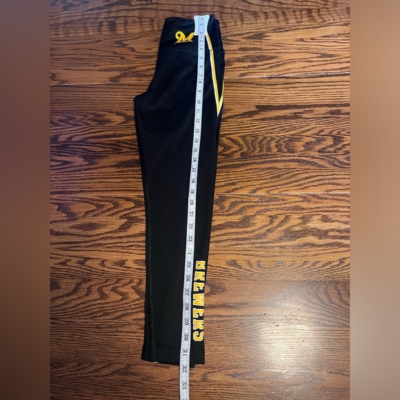 Milwaukee brewers Victoria’s Secret PINK cropped leggings​​​ - Picture 5 of 7